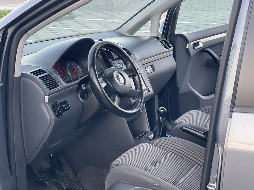 VW Touran 2.0 TDI Maximal