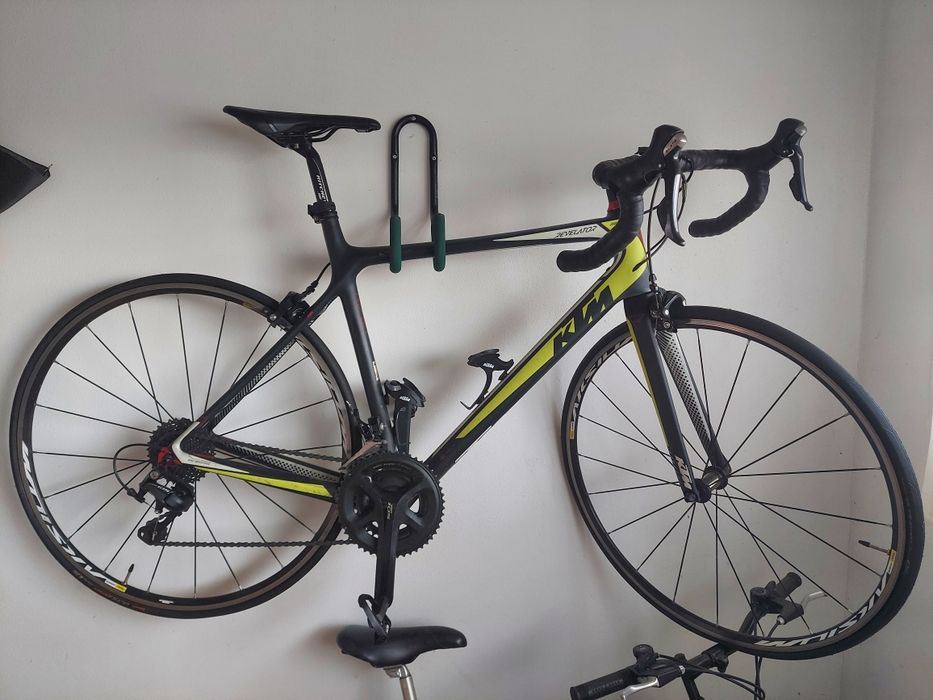 Bicicleta estrada KTM carbono