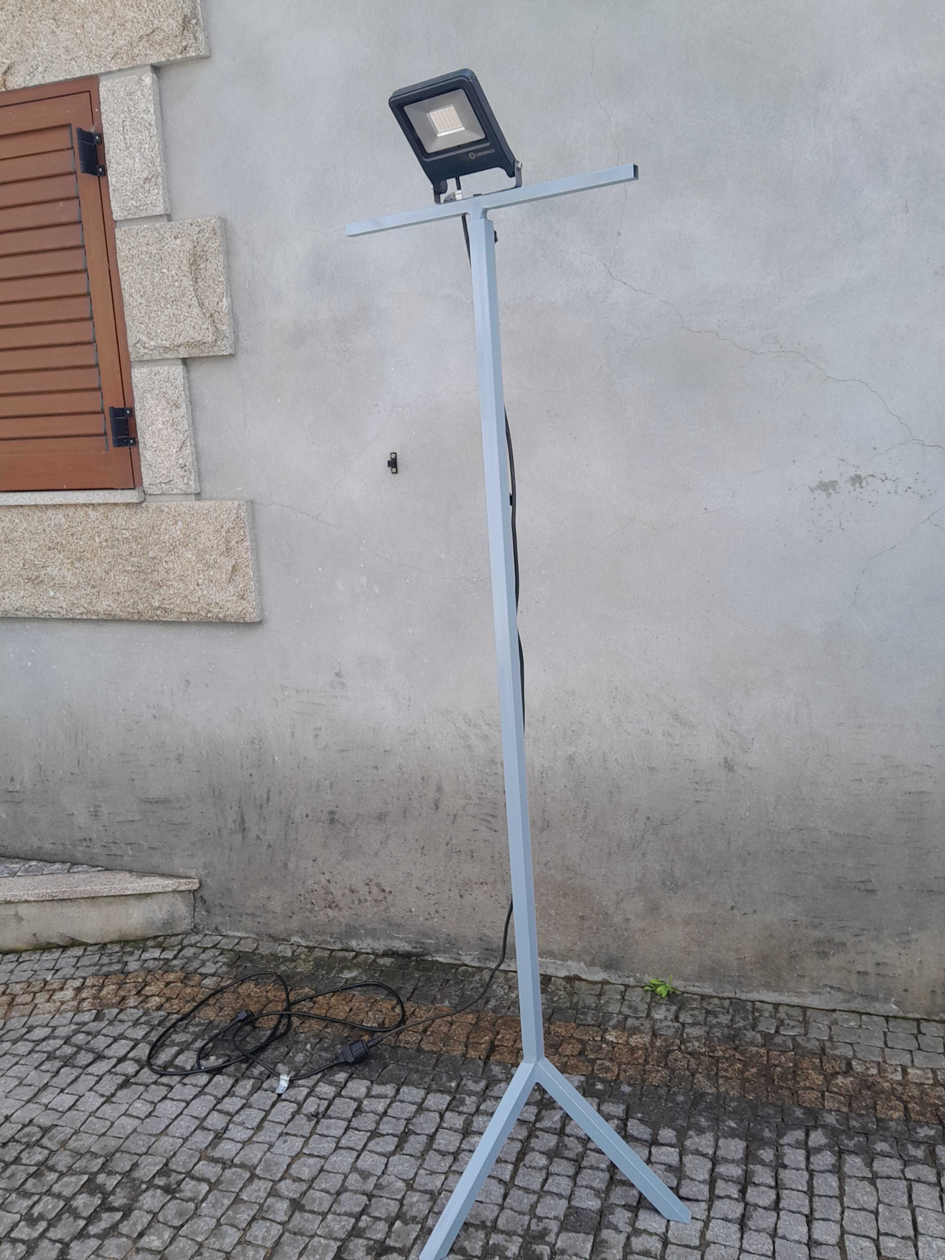 Suporte para projetor