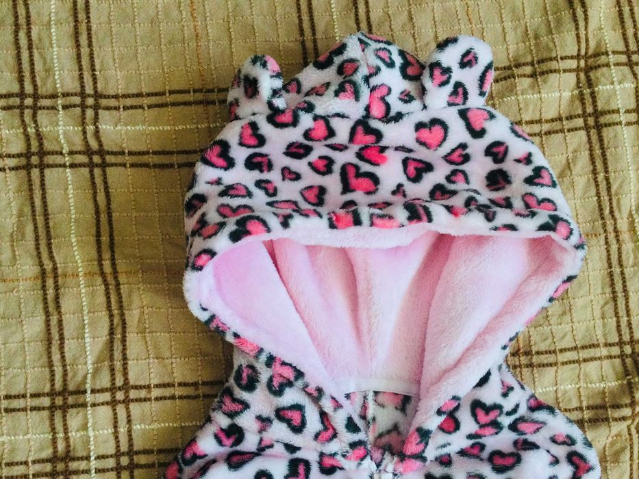 11-12 рок. 152 зріст M&Co Флісовий кігурумі Райдужний і з Сердечками