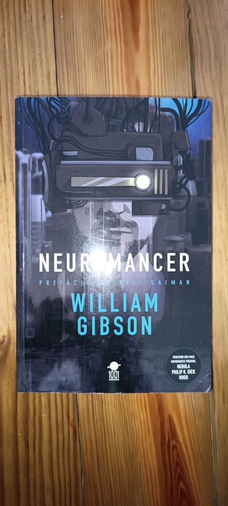 Vendo vários tipos de livros