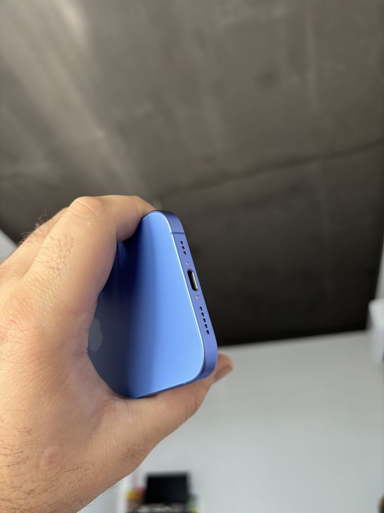 Apple iphone 16 128 gb айфон 16 НОВИЙ 100% акб