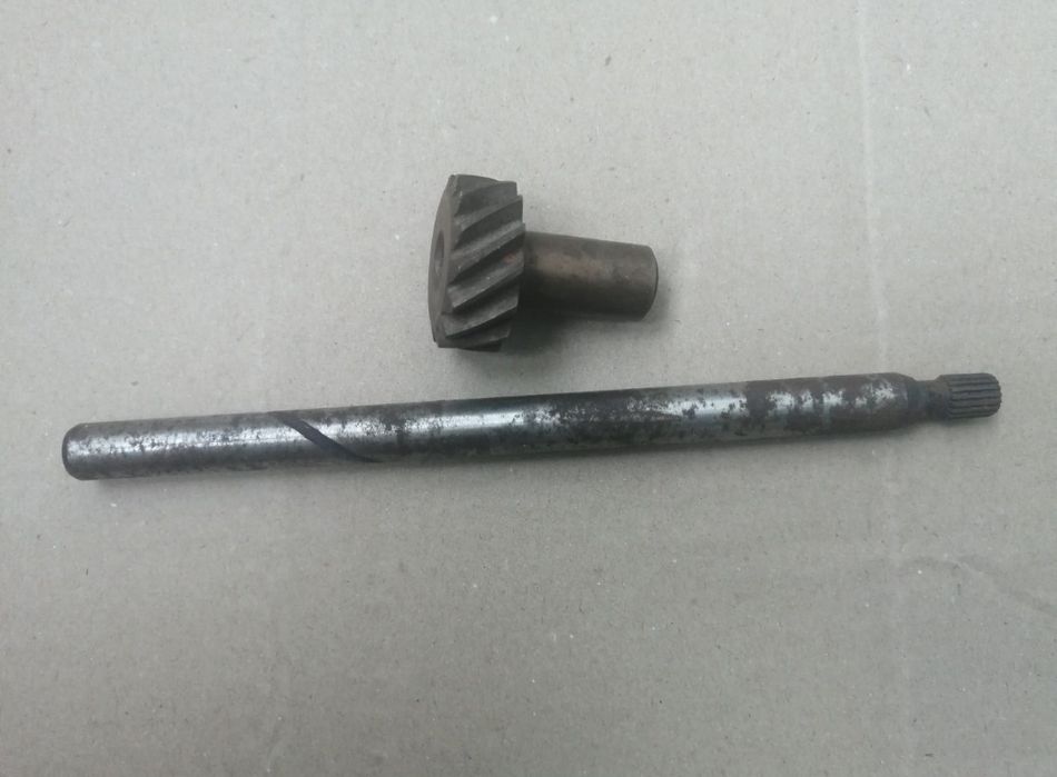 Вал з шестерньою для масло-насоса ВАЗ 2101-2107