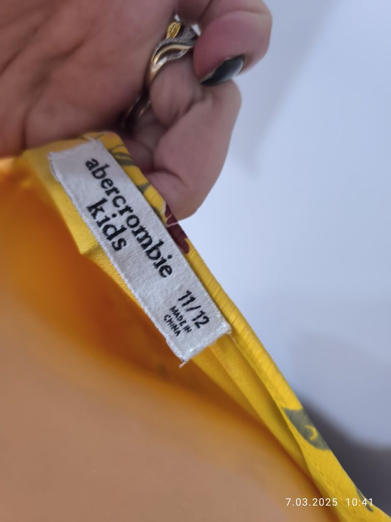 Top 146 152 XxS XS bluzka koszulka odkryte ramiona falbanki kwiatki la