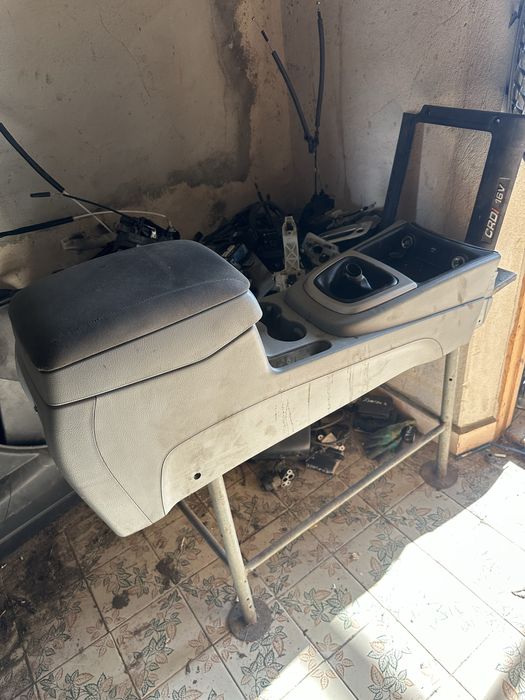 Подлокотник консоль борода хюндай санта фе santafe 2