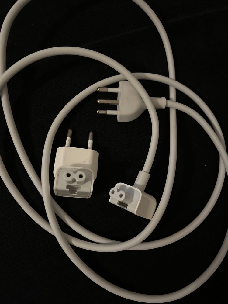 Cabo e adaptadores para notebook Macbook