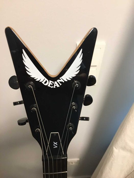 Dean VX flying V Китай 2015 в чехле flying V, как новая, есть ВИДЕО