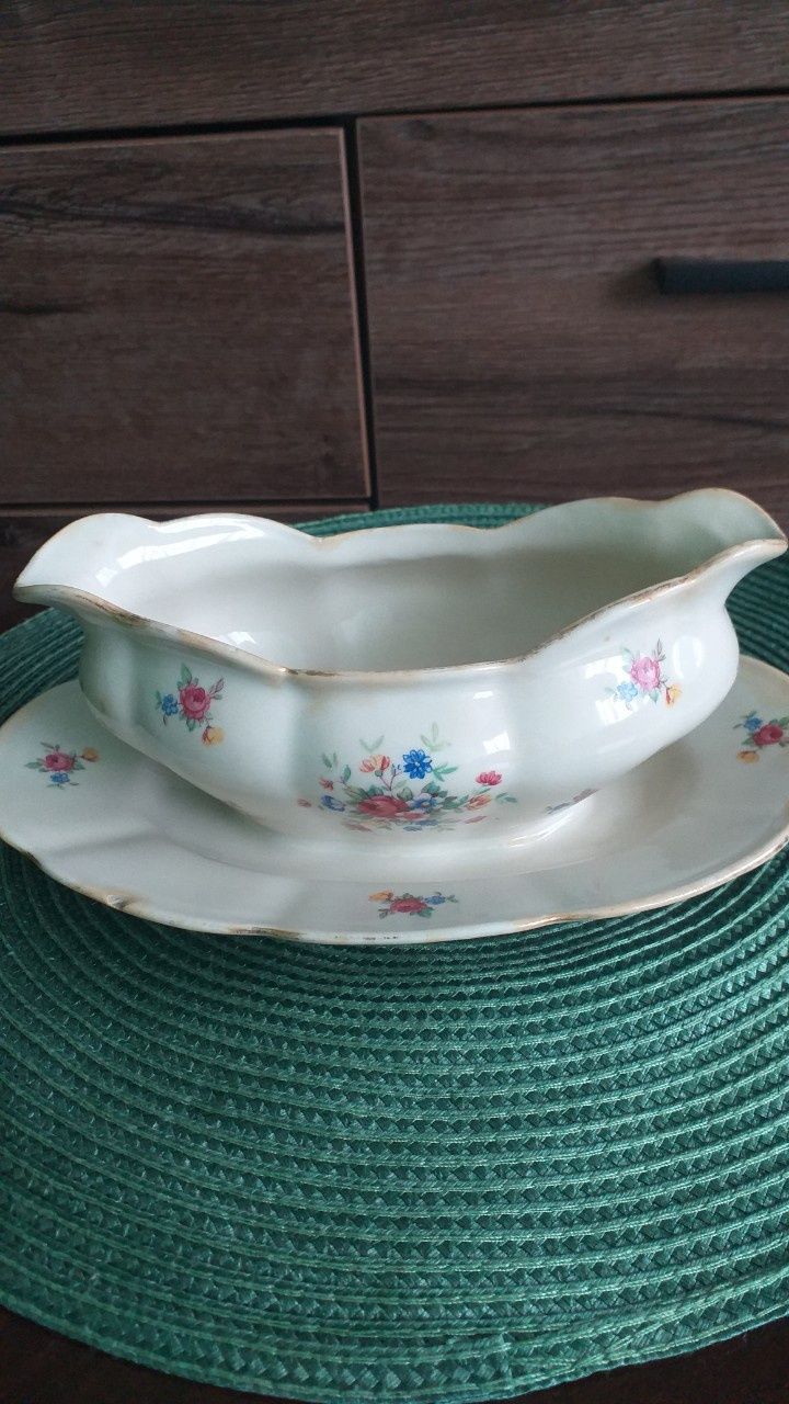 Stara sosjerka porcelanowa