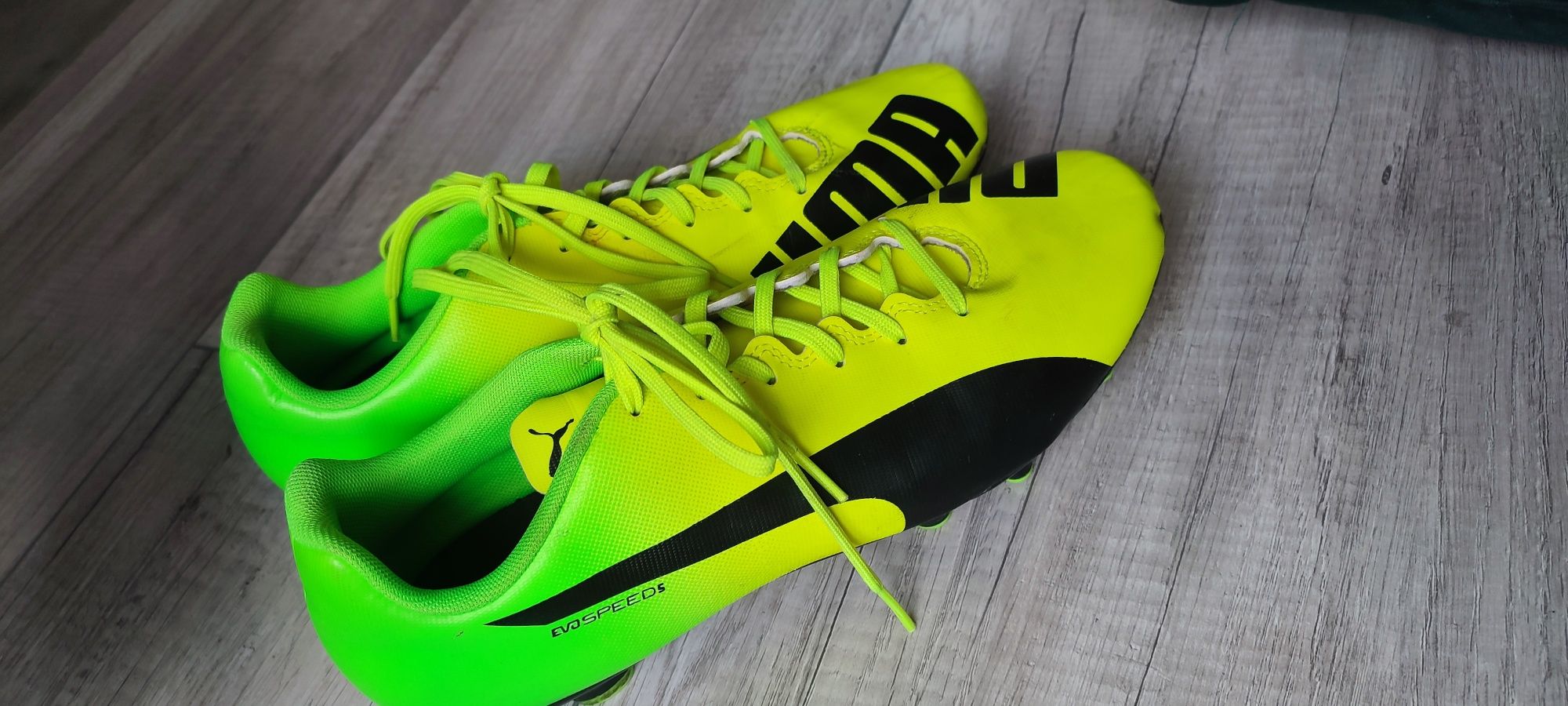 Buty piłkarskie Puma Evospeed 17.4 Sg Korki Wkręty Safety Żółty