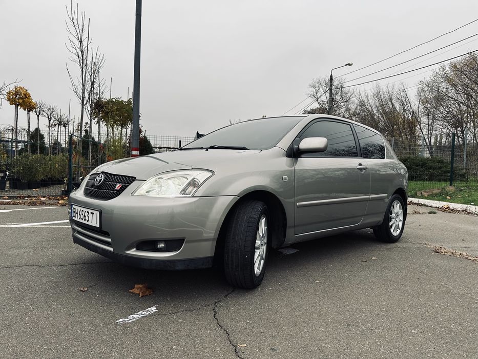 Toyota Corolla 1.8л 2003г