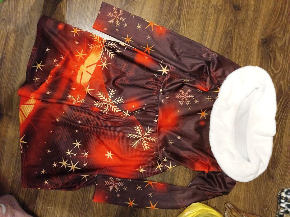 Новогодние женские платья