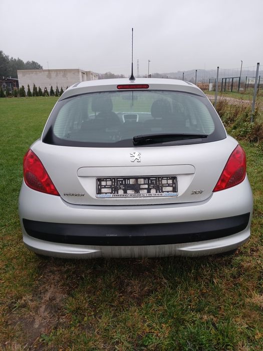 Peugeot 207 benzyna