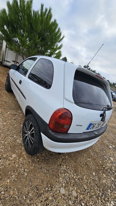 Opel Corsa B 1.7 Diesel comercial bom estado geral 1998 com 275000