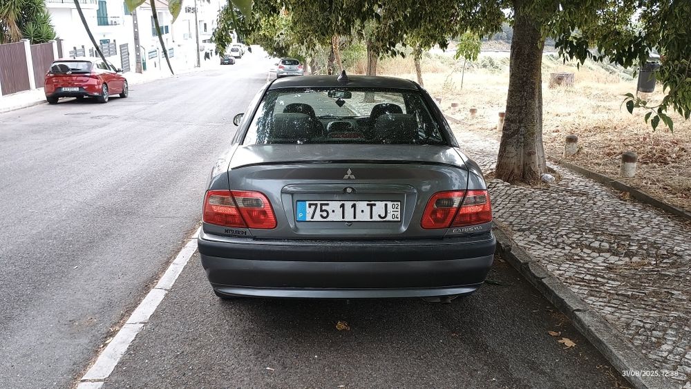 Mitsubishi carisma 1.3 16v 2002