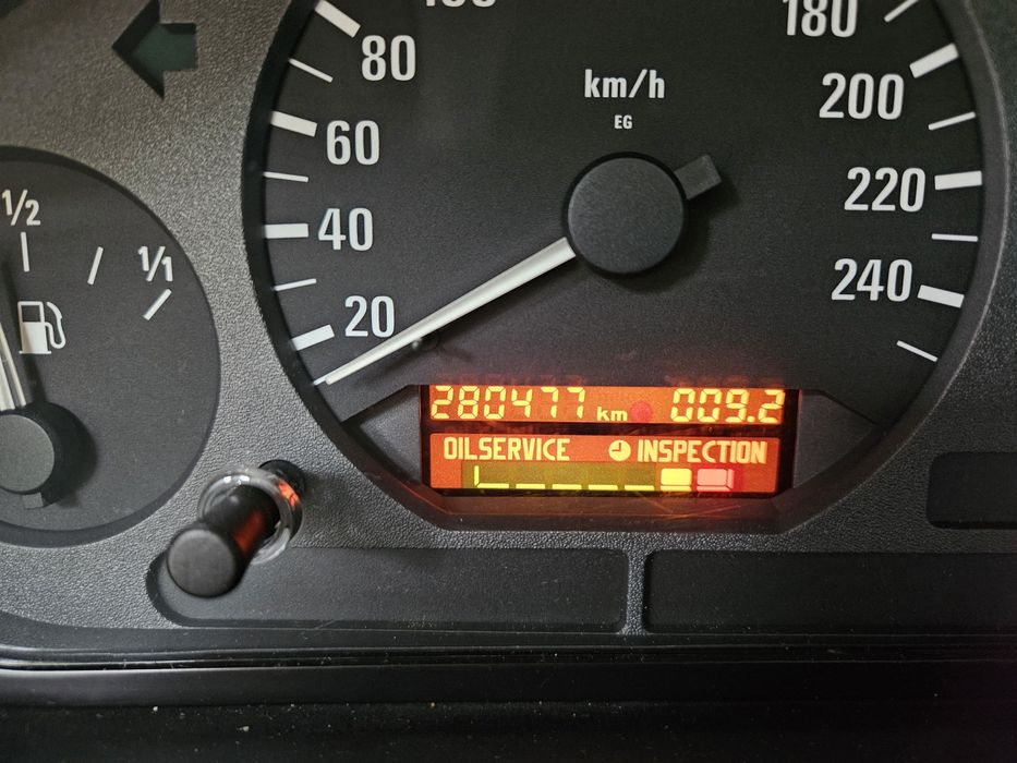 Sprzedam BMW e36 1.8is