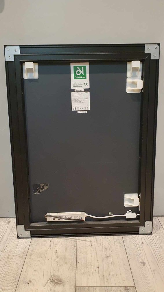 Lustro ścienne łazienkowe z podświetleniem LED 60x80 Atrakcyjna cena!