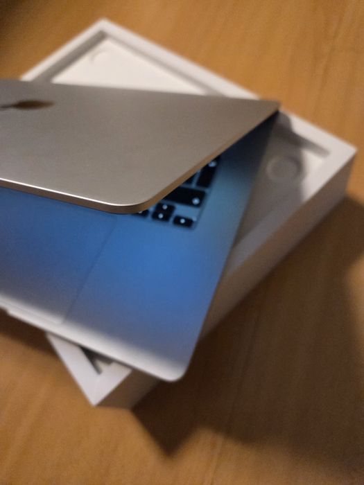 Macbook Air 15 pol. 16GB/256GB M3 como novo