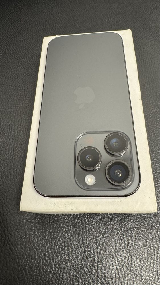 iPhone 15 Pro czarny 128 gb