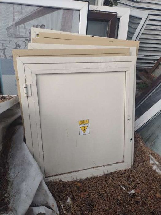 Klapa rewizyjna 87 x 87 cm aluminiowa