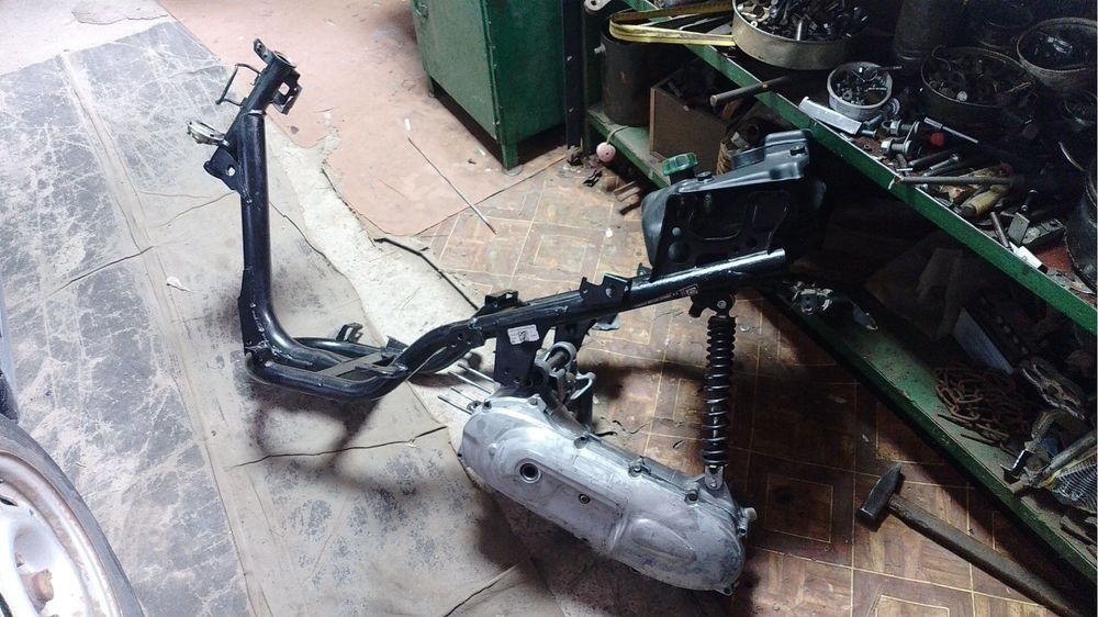 Продам рама  yamaha neos до 04