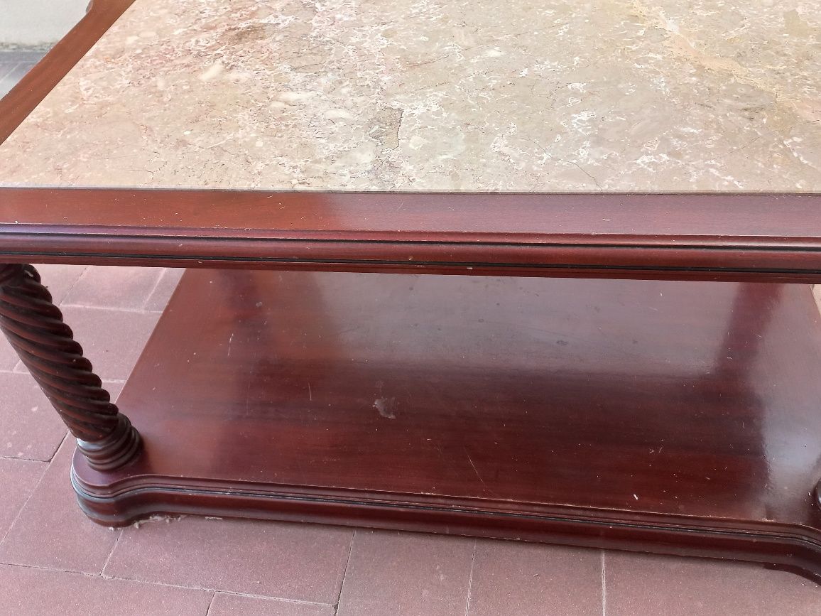 Mesa de centro para sala com pedra mármore