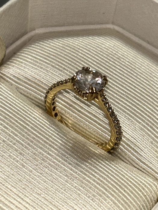 Anel Swarovski Dourado (Original