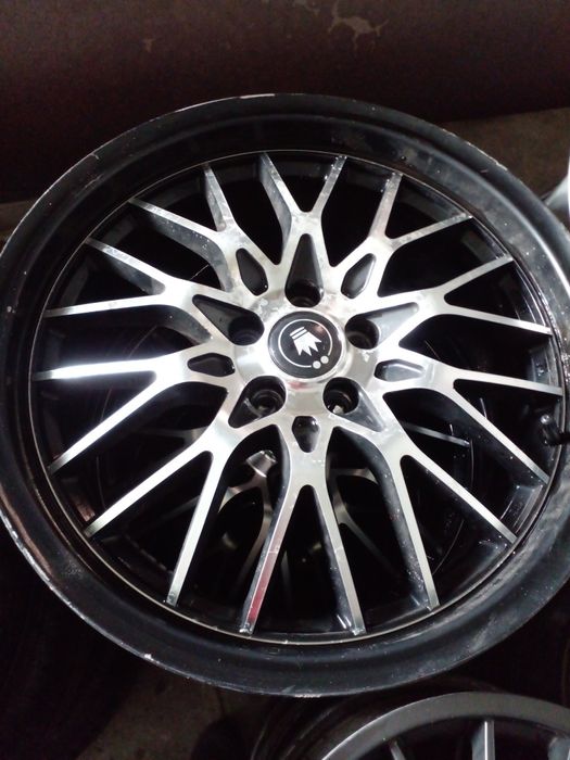 Продам титани r 18