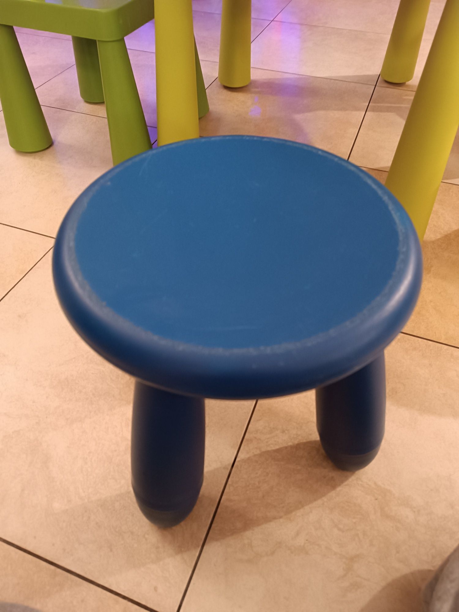 Ikea mammut stolik i krzesełka