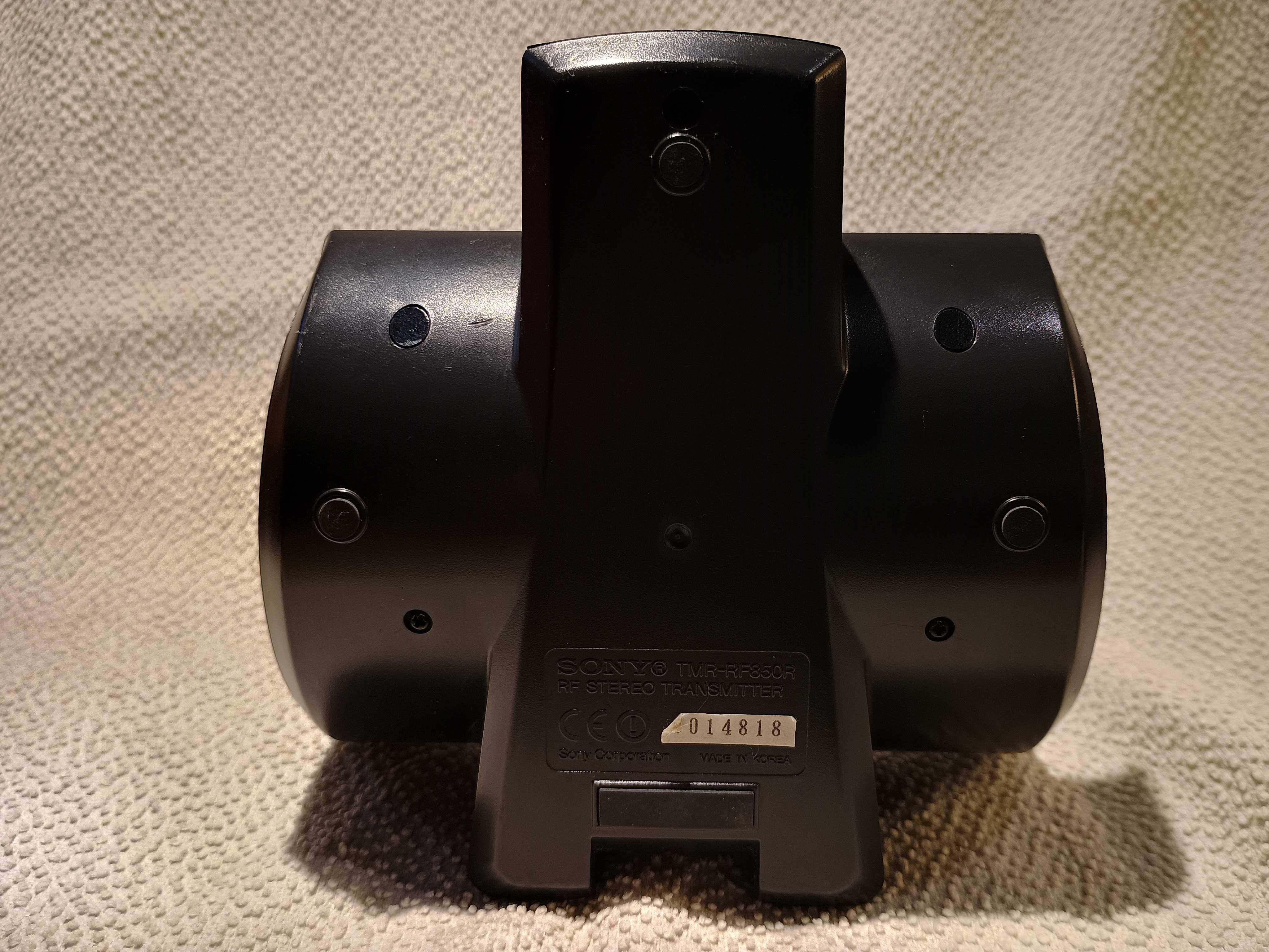 Stacja dokująca SONY do słuchawek TMR-RF850R