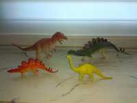 Zabawki dinozaury + Nemo