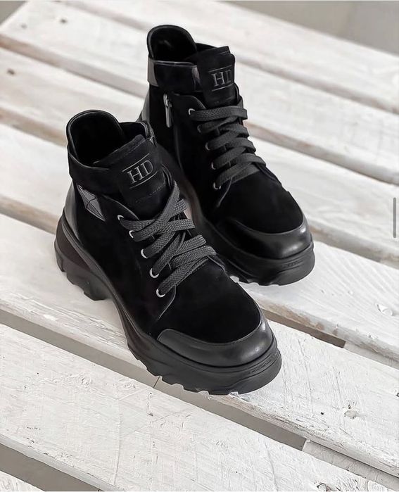 Черевики  ботінки кросівки 42 розмір