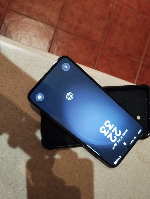 Samsung s23 8/256
