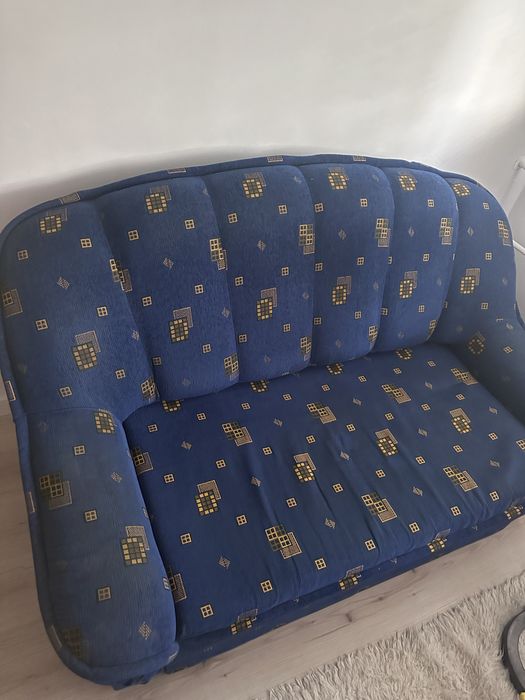 Sofa komplet z fotealmi i pufami