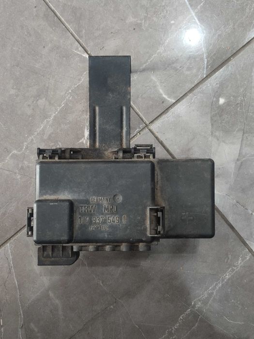 Skrzynka bezpieczników VW Golf IV, Bora, Seat Leon