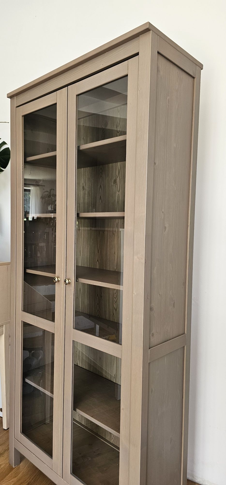 Regał witryna biblioteczka hemnes ikea drewniana