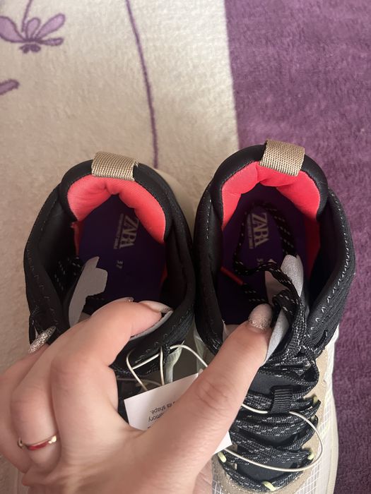 Кроссовки Zara новые