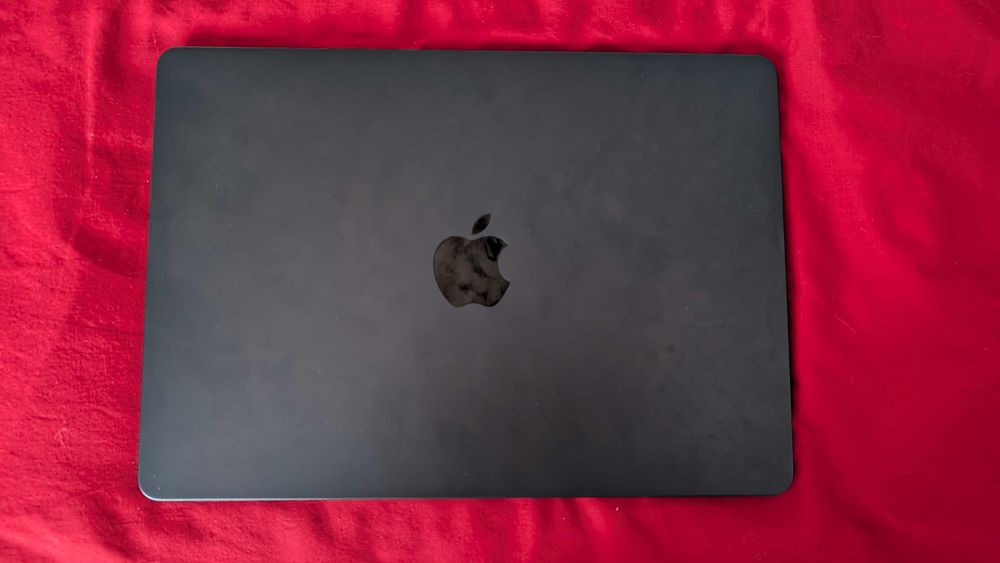 MacBook Air M2 13" (2022), Meia-Noite