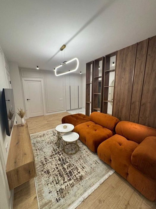 Простора та стильна 2-кімнатна квартира у самому центрі міста