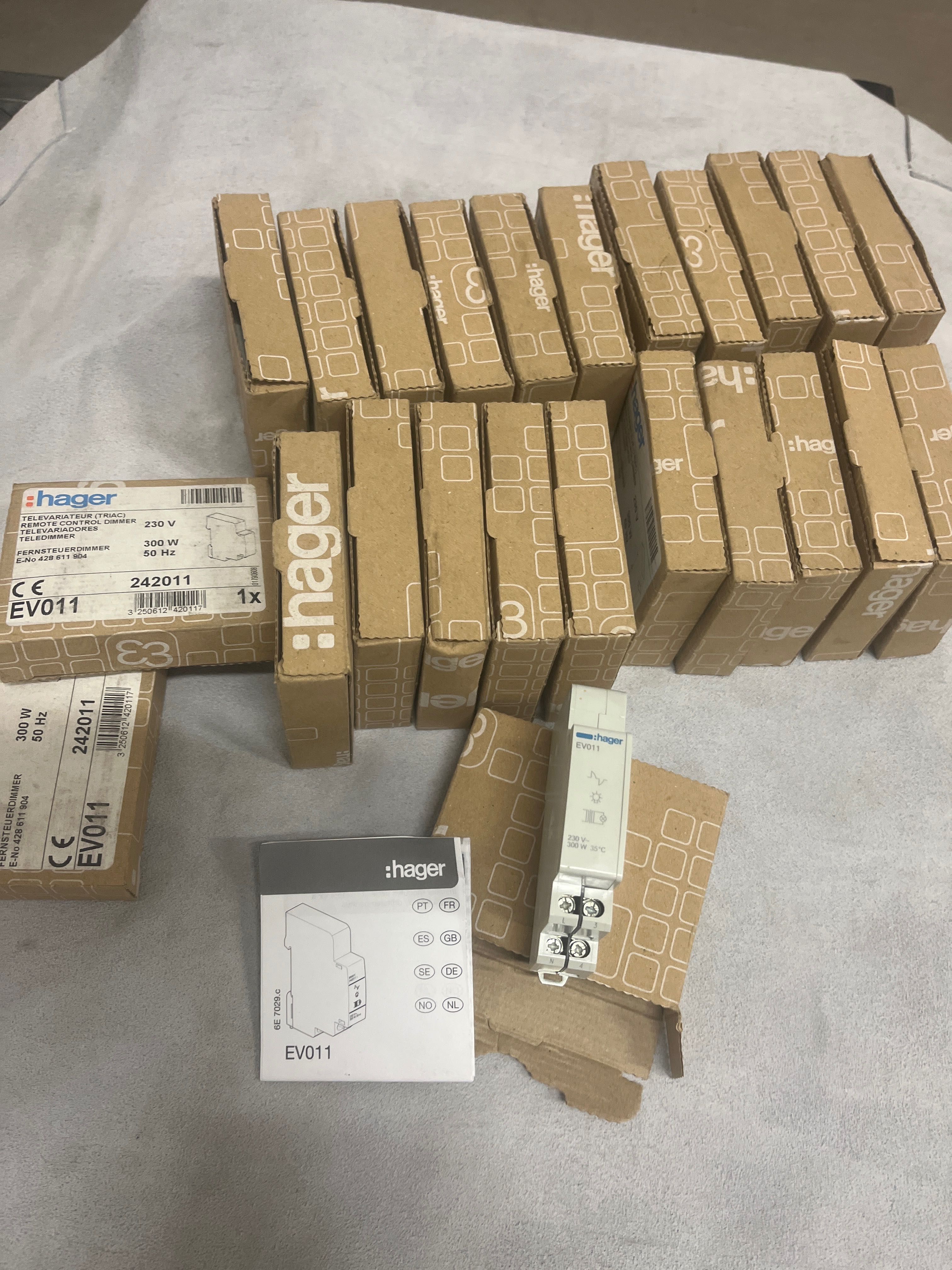 Ściemniacz zdalny 300W Hager EV011
