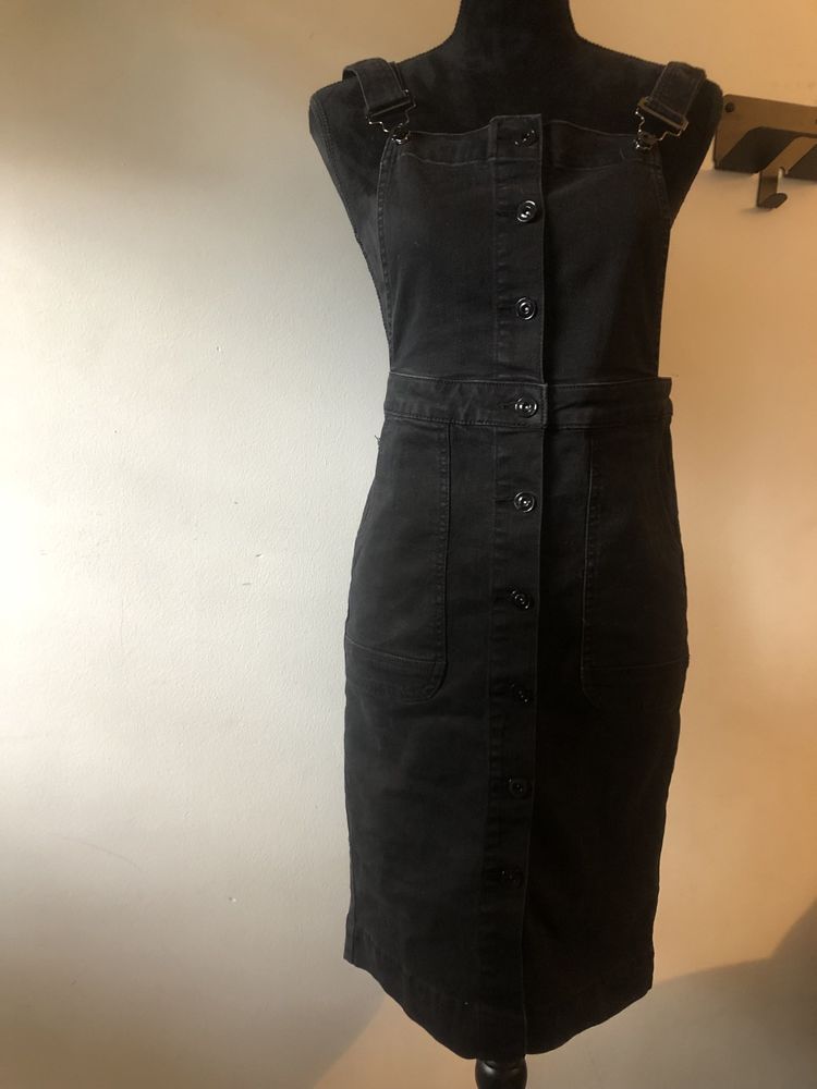 Sukienka czarna ogrodniczka guziki jeans jeansowa casual vintage zara