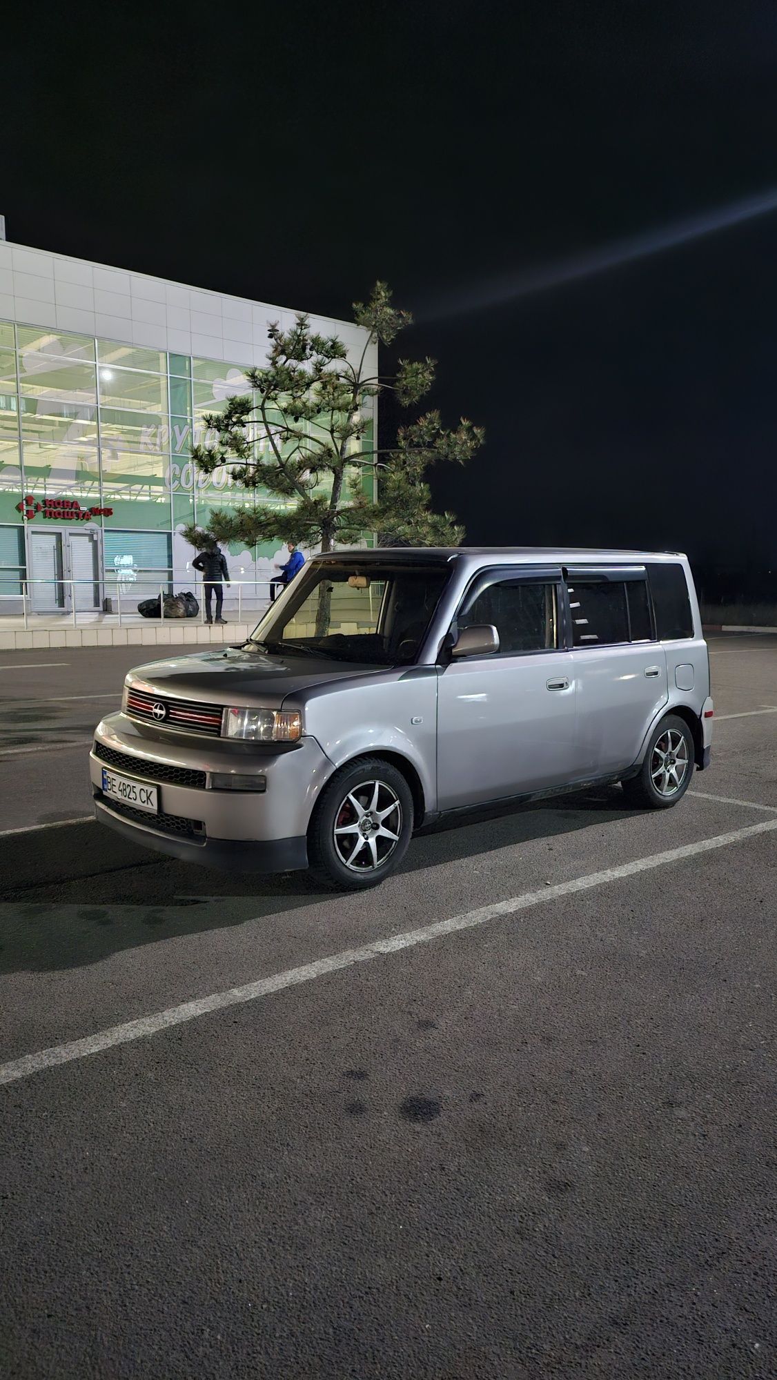 Toyota BB/ Scion Xb передний привод газ/бензин