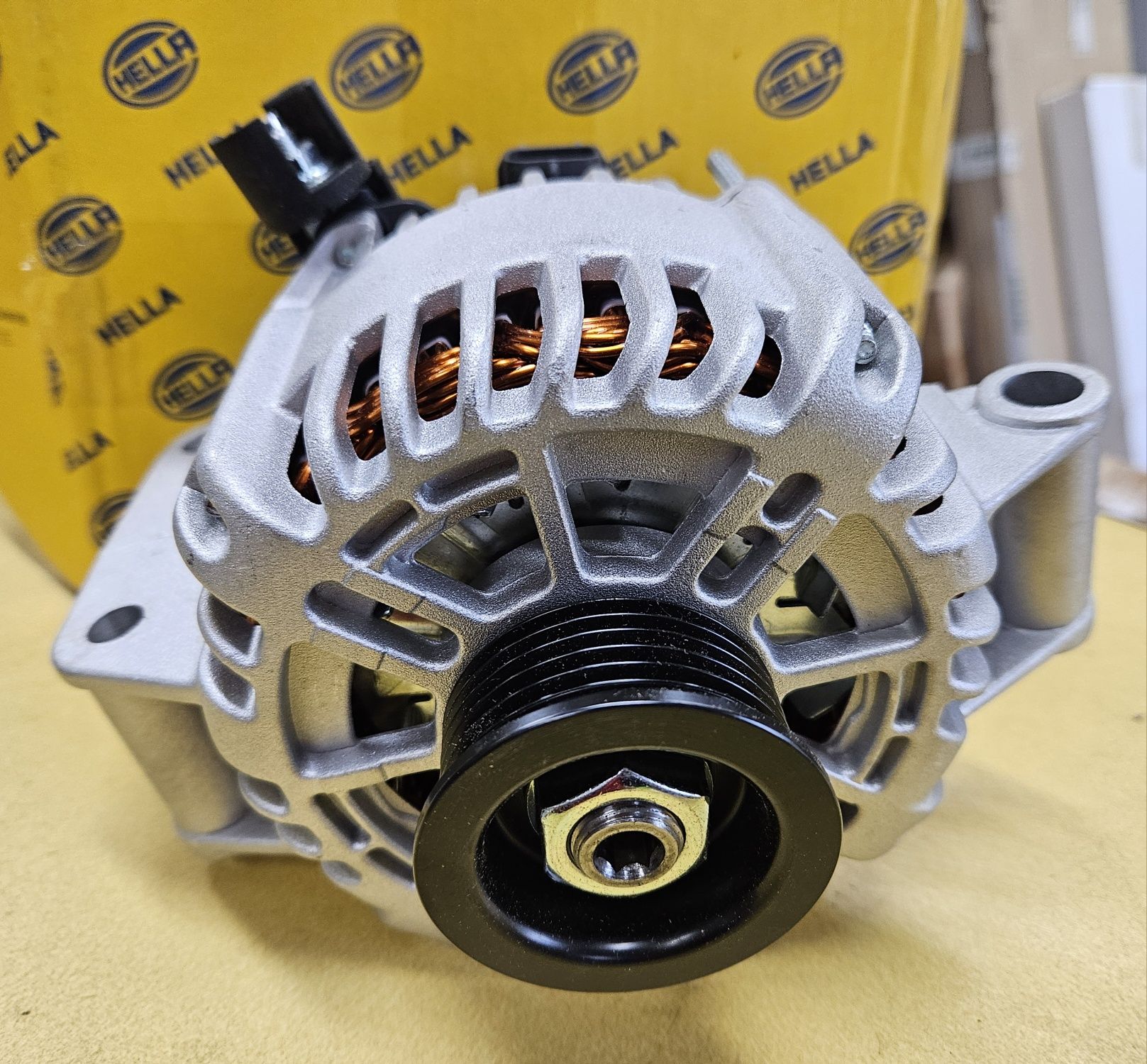 Ford Mondeo 2.0 16v TDCI alternator 120A Hella 8EL.011.710-581