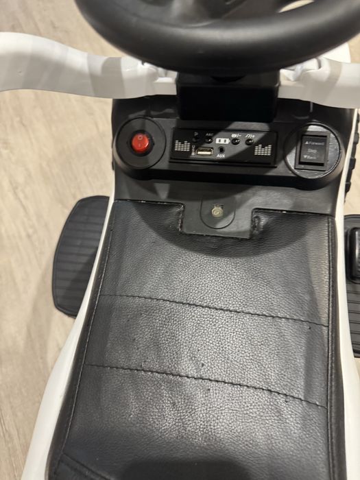 Дитячий толокар електромобіль 2 в 1 bambi