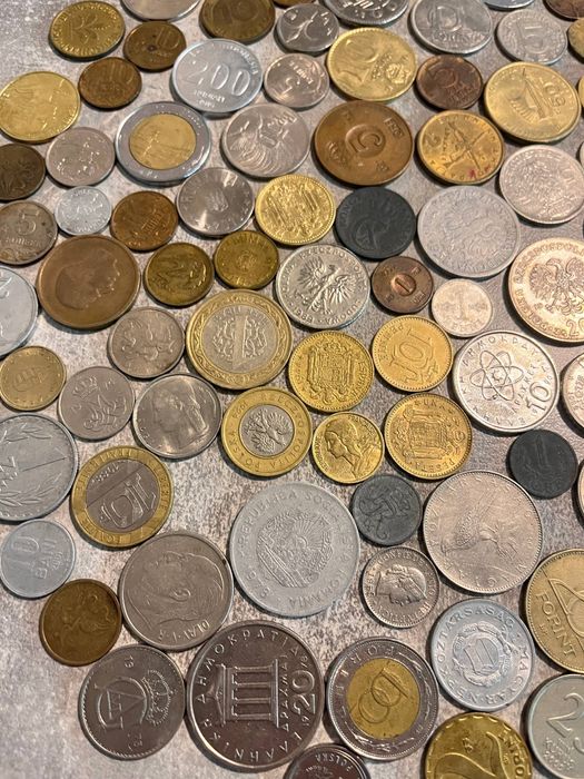 Монети світу колекція