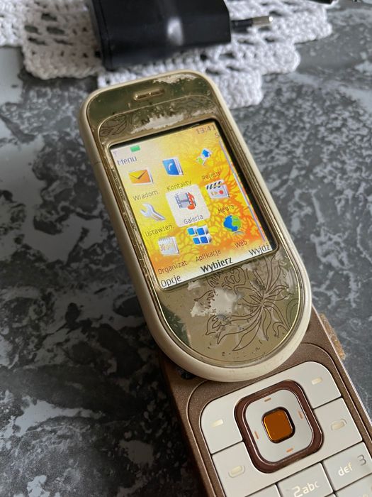 Stara telefon kultowa Nokia 7370 Gold