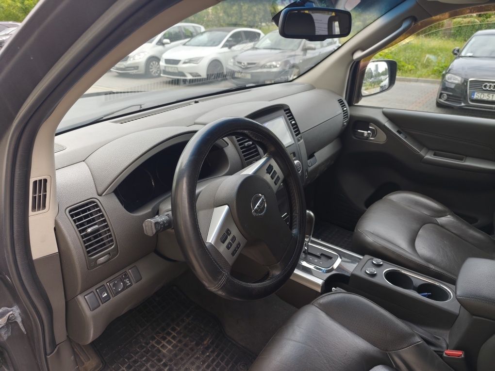 Sprzedam Nissan Pathfinder 3.0 diesel