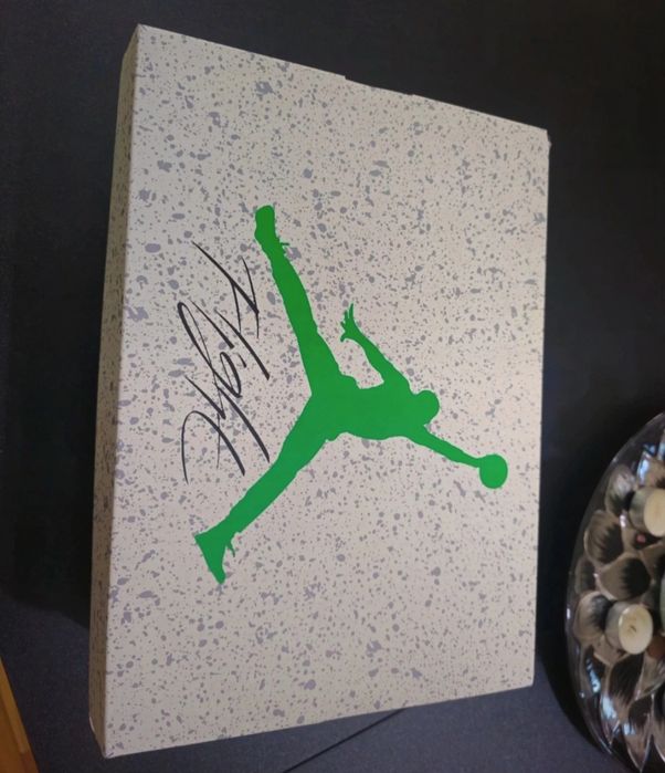 Jordan 4 RM Black Cat