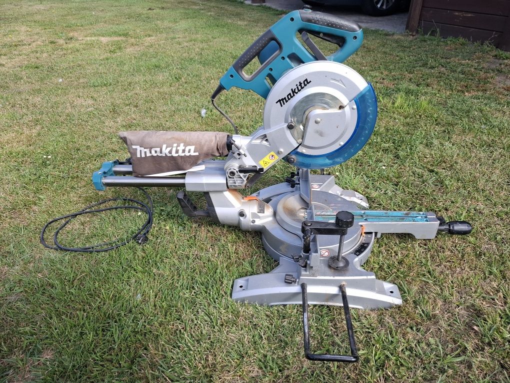 Ukosnica Makita IS1018L Piła kapówka