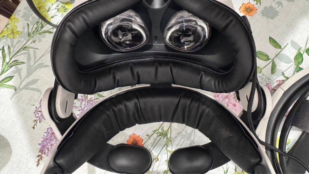 Meta Quest 2 64Gb +Bobo VR com Power Bank +Face Cover Nova NUNCA usada