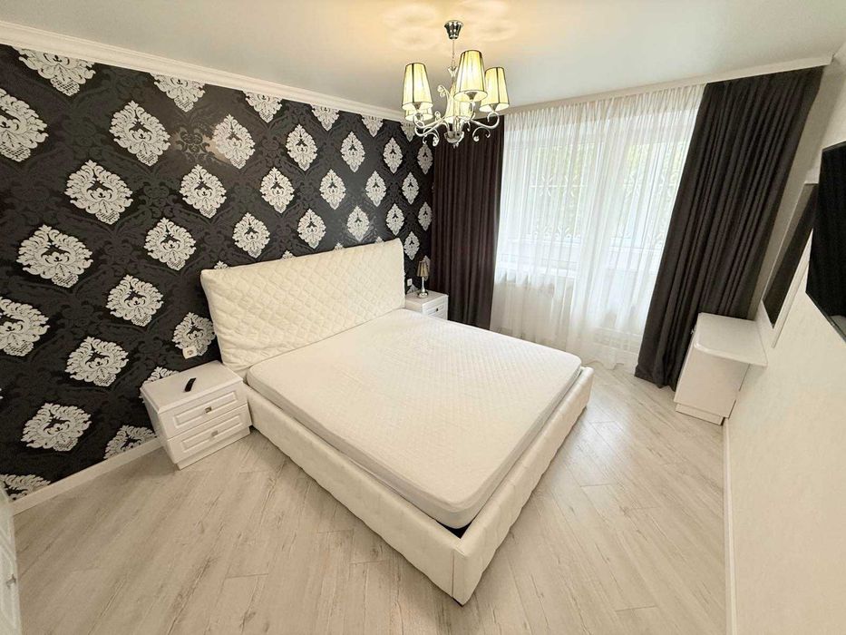 Трикімнатна квартира. Центр міста. ІНДИВІДУАЛЬНЕ опалення‼️